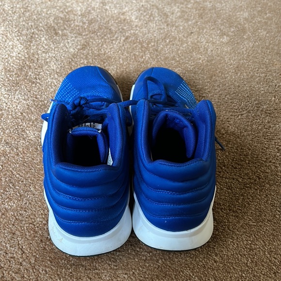 Adidas men’s basketball shoes size 8 - Picture 2 of 7